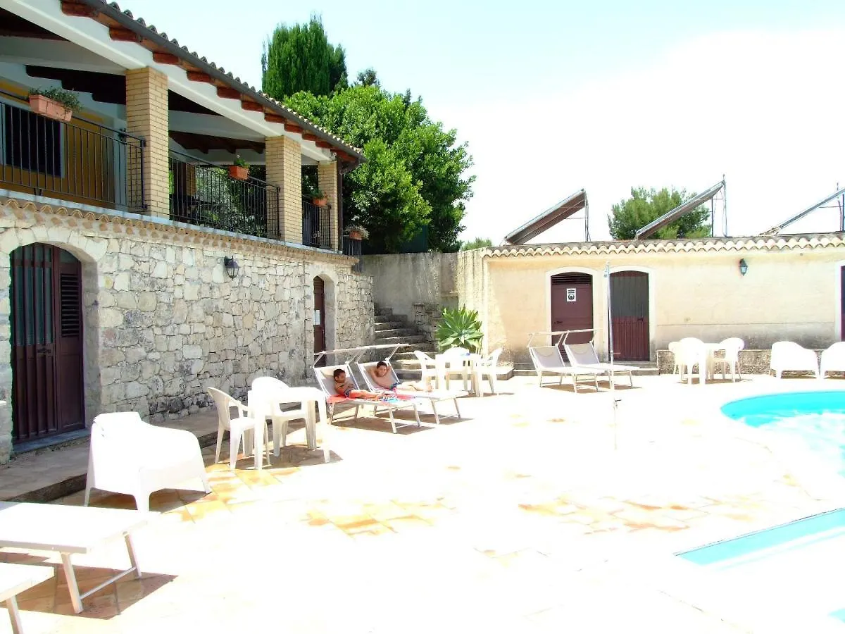 Agriturismo Le Chiuse Carlentini 0*,