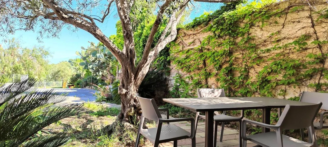 Agriturismo Le Chiuse كارلينتيني مزرعة للإقامة