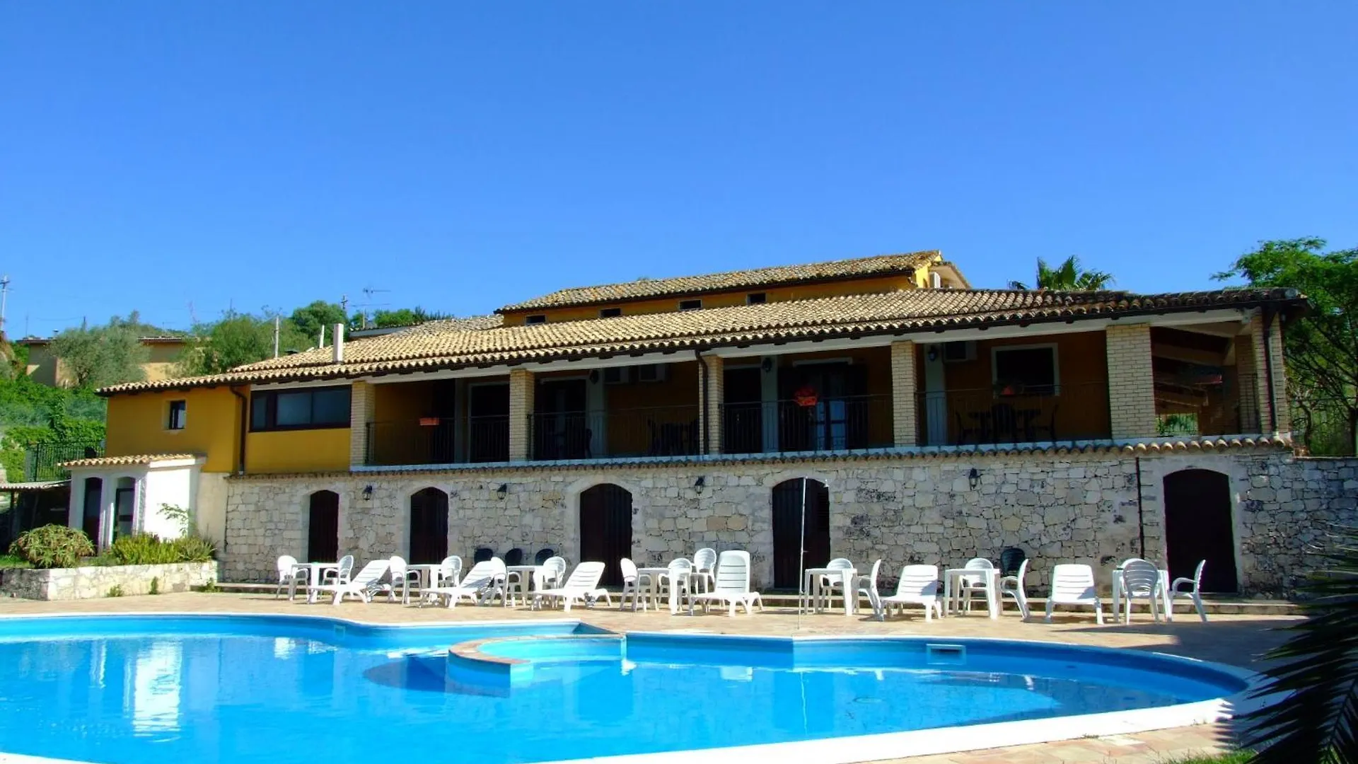 Agriturismo Le Chiuse كارلينتيني 0*,