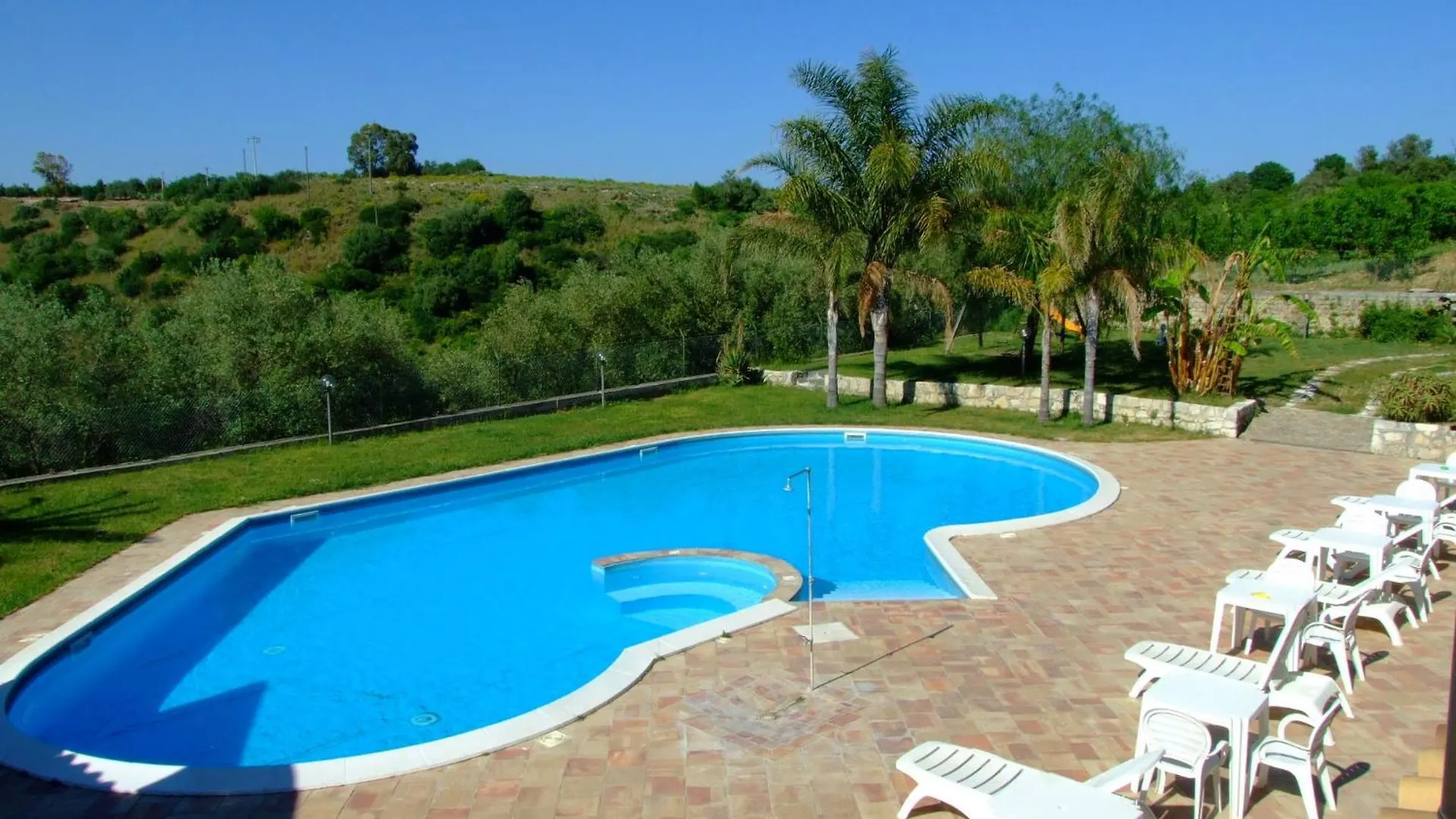 Agriturismo Le Chiuse كارلينتيني مزرعة للإقامة